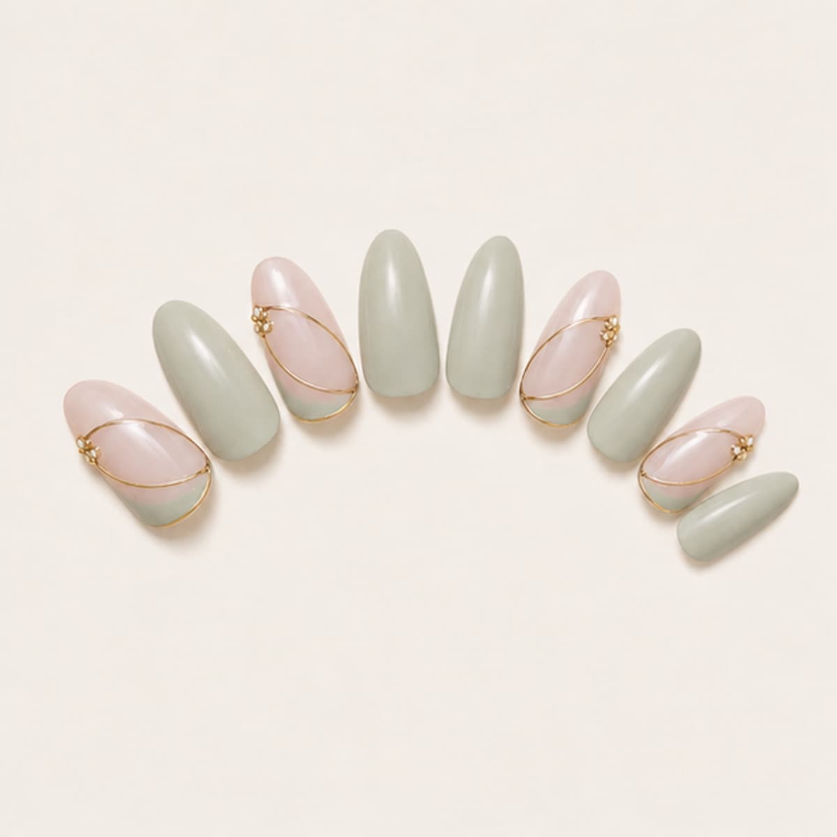 Ligne Cristal complete product view on a warm ivory background