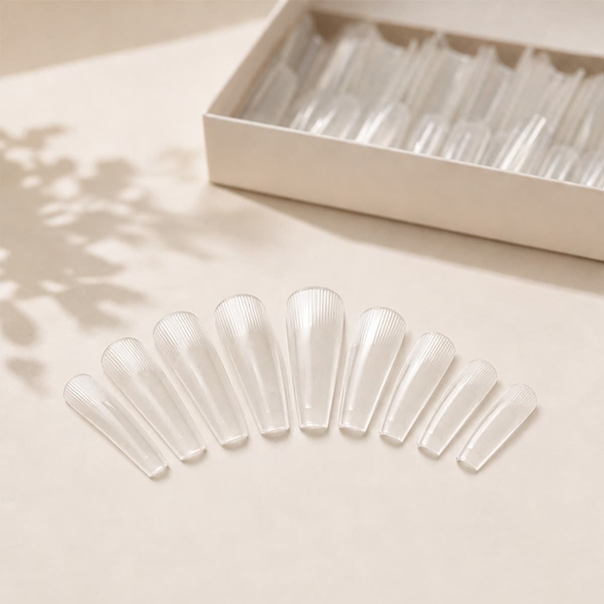 Tips Atelier 500 complete product view on a warm ivory background